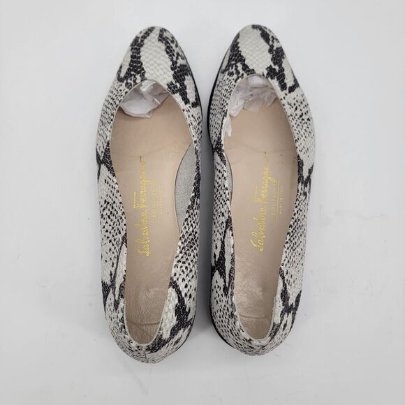 Salvatore Ferragamo Boutique Size 7 Flats Snakeskin Embossed Almond Toe Slip On - Picture 6 of 8